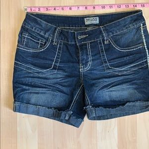 Mudd Size 9 Jean Short